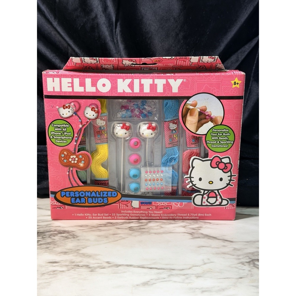 NIB~HELLO KITTY EAR BUD DECOTATING KIT "PERSONALIZE EAR BUDS" (2863)‎